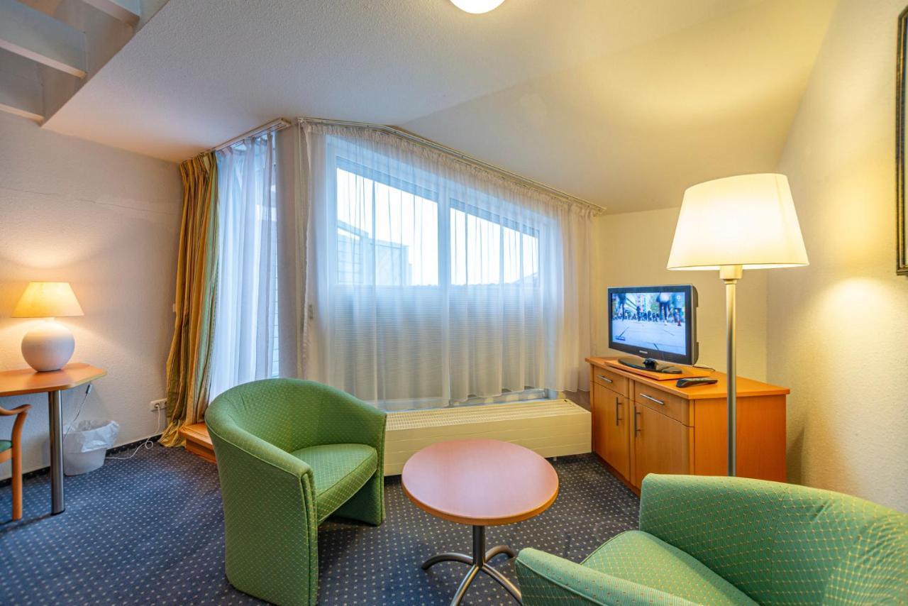 Hotel Rostock West Im "Kritzmow Park" Extérieur photo
